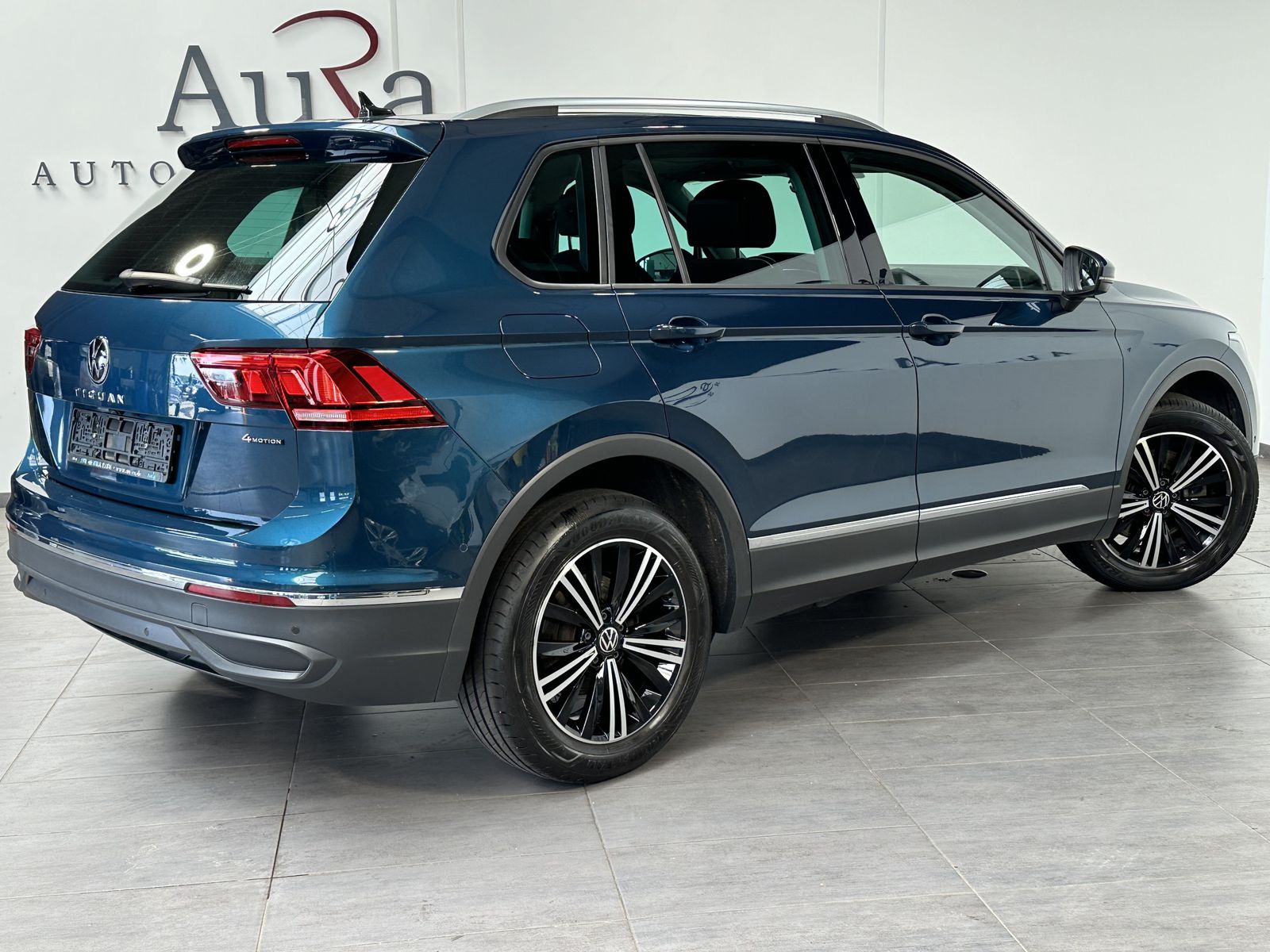 Fahrzeugabbildung Volkswagen Tiguan 2.0 TDI DSG 4M Life NAV+LED+PANO+H&K+ACC