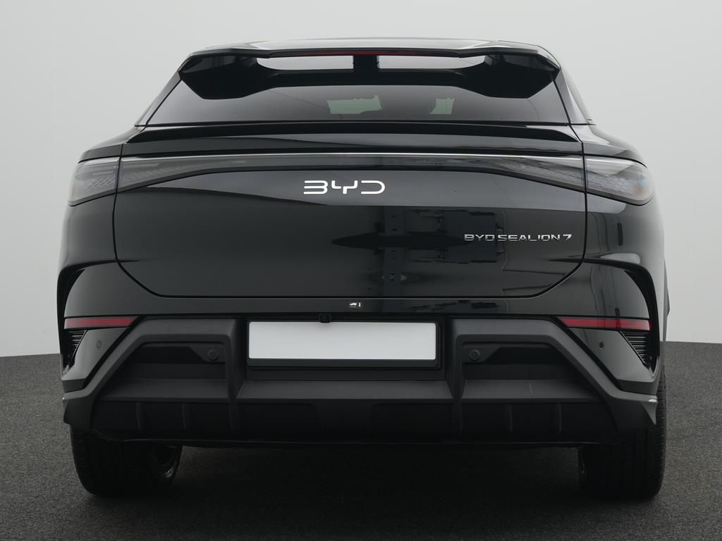 BYD SEALION 7