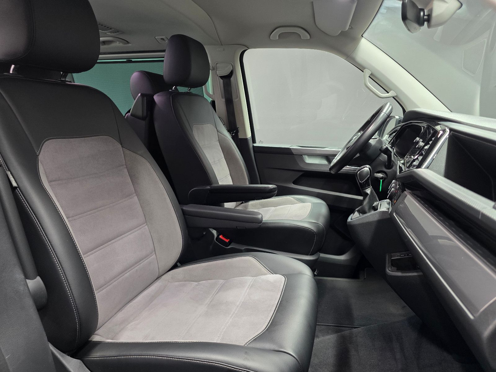 Volkswagen T6.1 MULTIVAN 4MOTION, 6 SITZER, ACC, LED, R-KAM foto 11