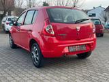 Dacia Sandero Basis - Dacia Sandero aus 2009