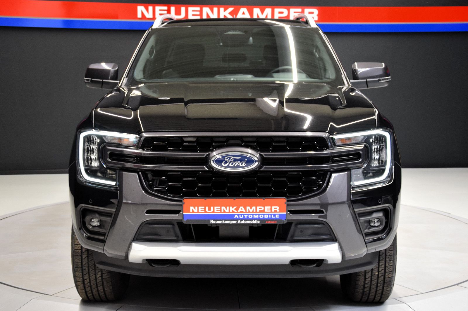 Fahrzeugabbildung Ford Ranger Wildtrak e-4WD Doppelkabine Automatik LED