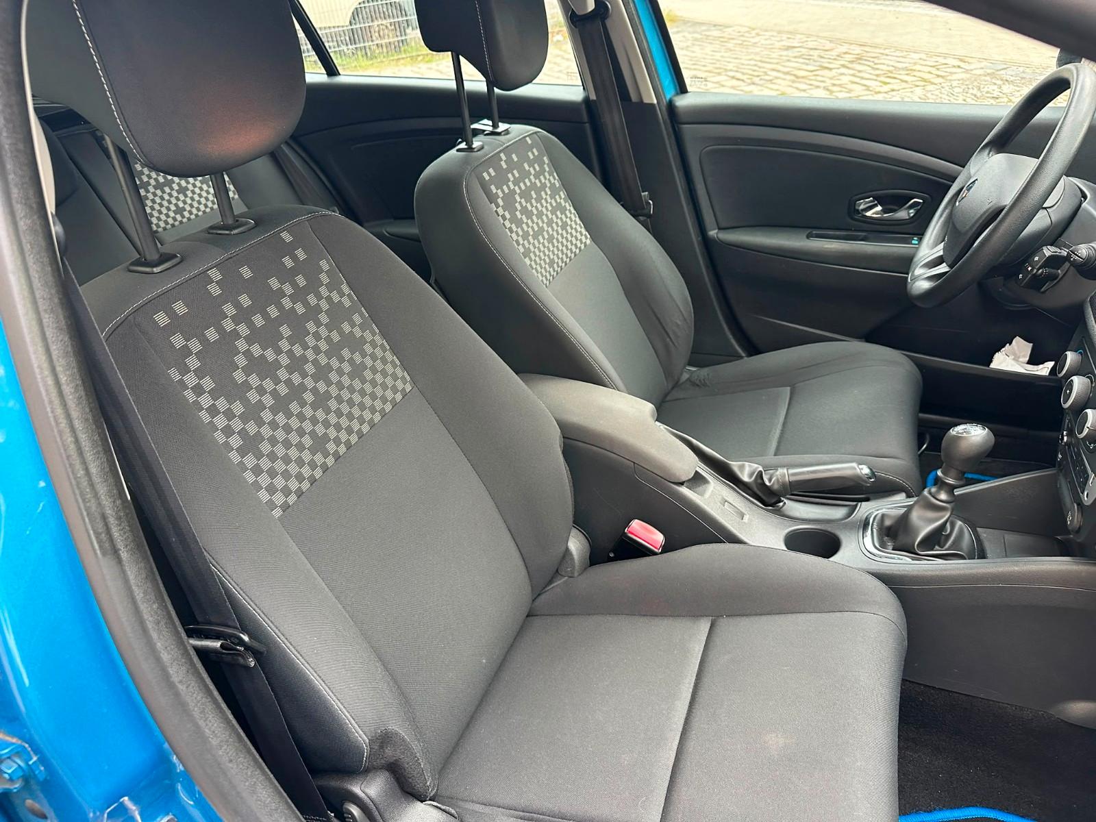 Renault Megane 2013 — photo 12
