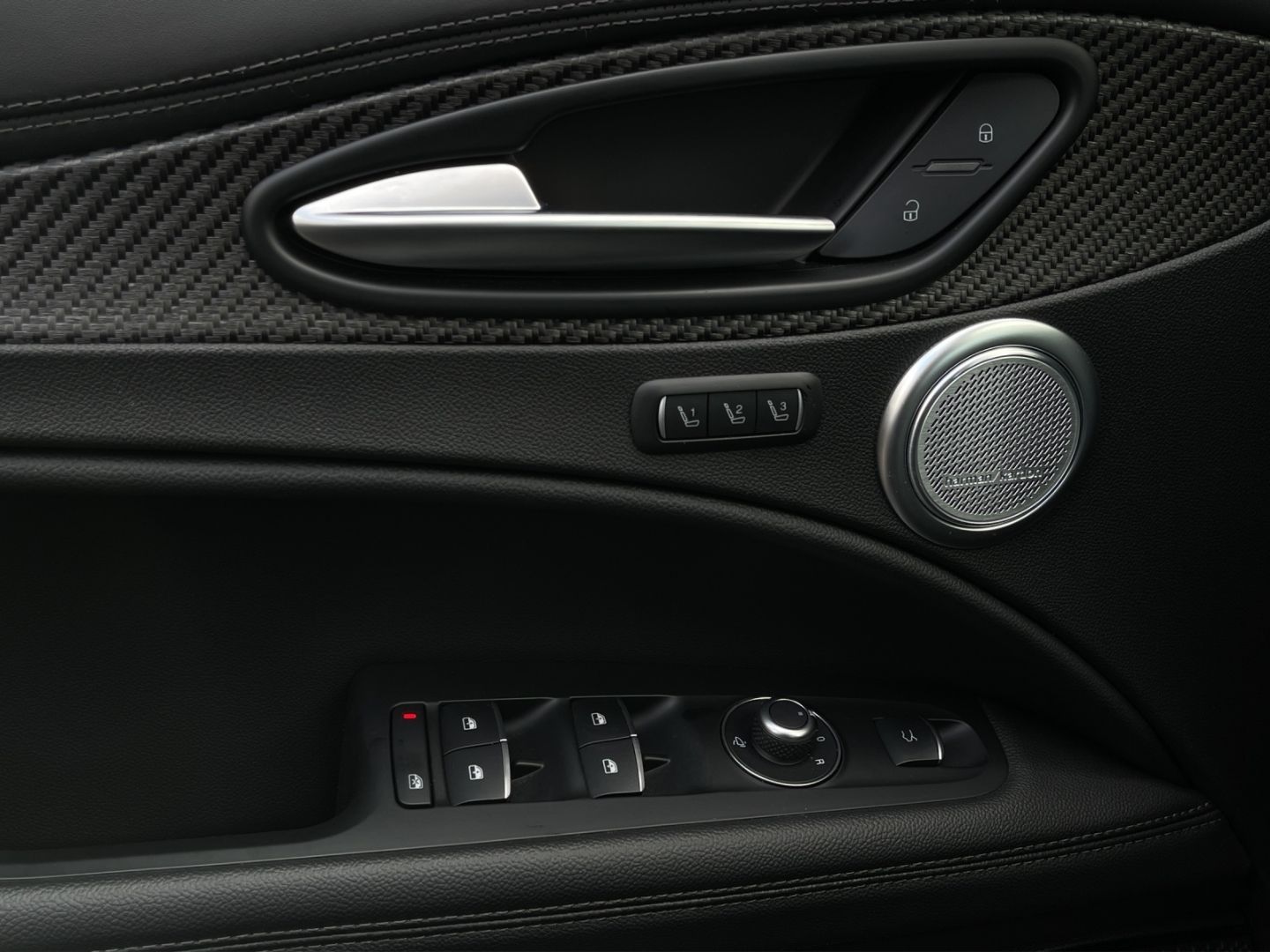 Alfa Romeo Stelvio - Bild 9