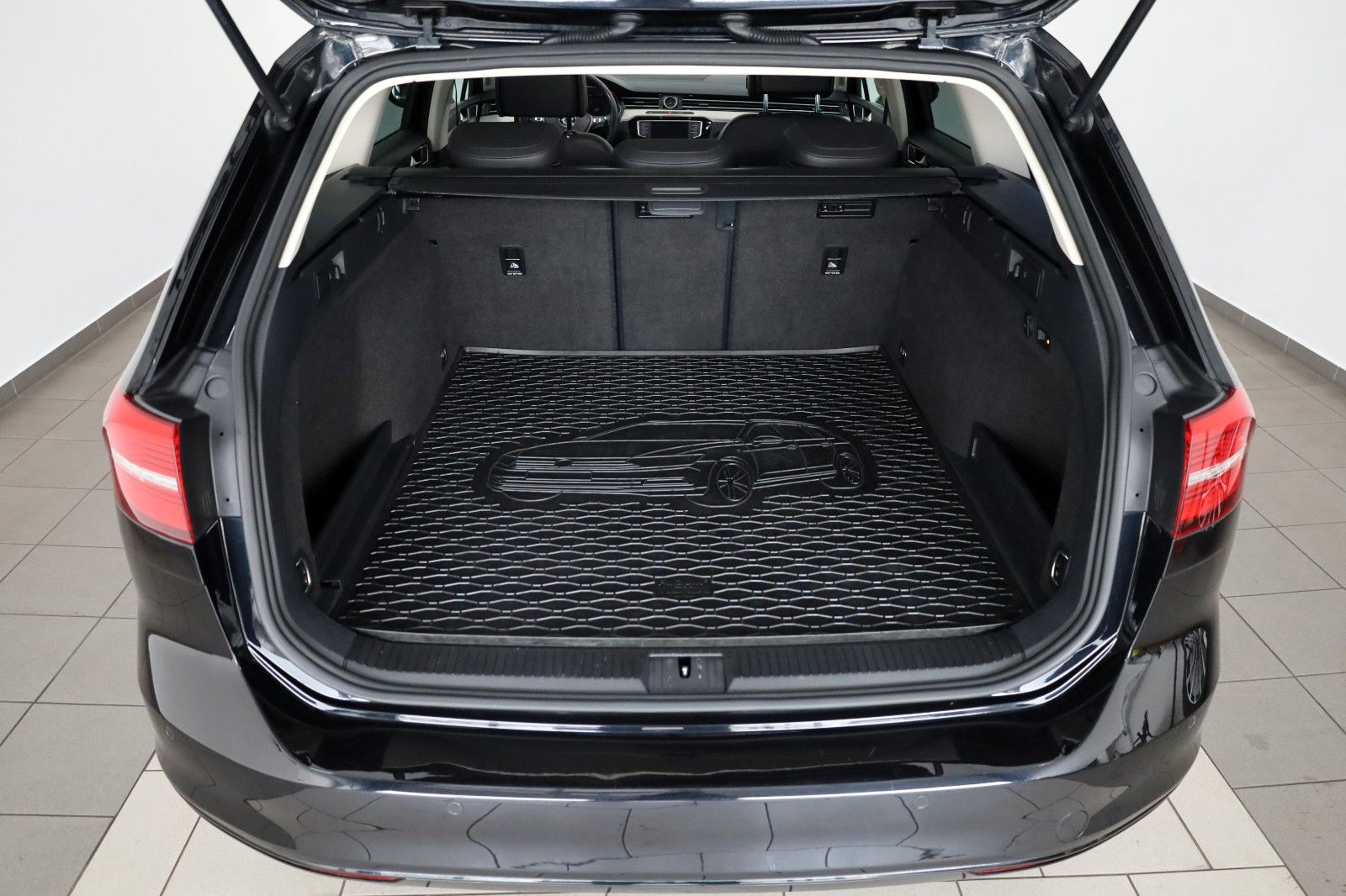 Fahrzeugabbildung Volkswagen Passat Variant Highline T.Leder,Navi,LED,Massage