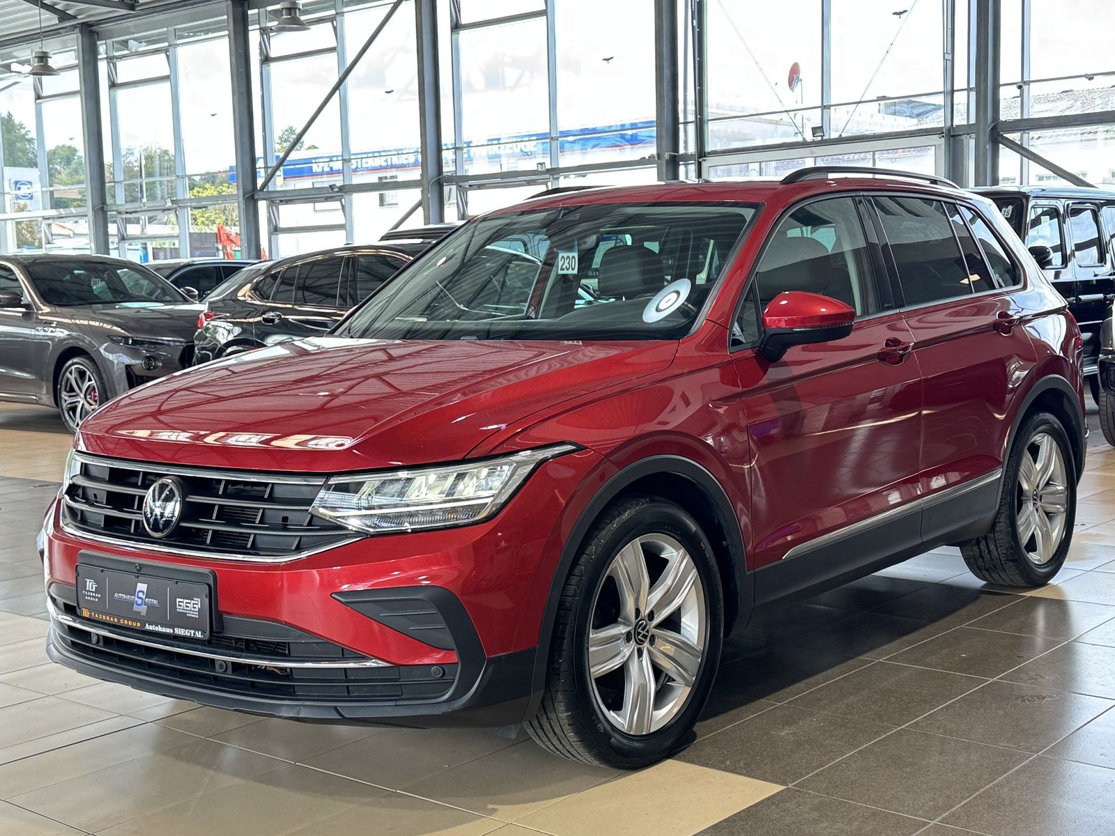 Volkswagen Tiguan Life Leder Pano Harman/Kardon Memory AHK imagem 3