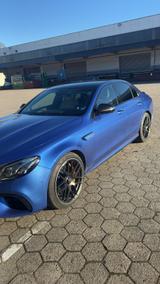 Mercedes-Benz E 63 AMG Mercedes-AMG E 63 S 4MATIC+ Autom. ... - blaue Mercedes-Benz E 63 AMG
