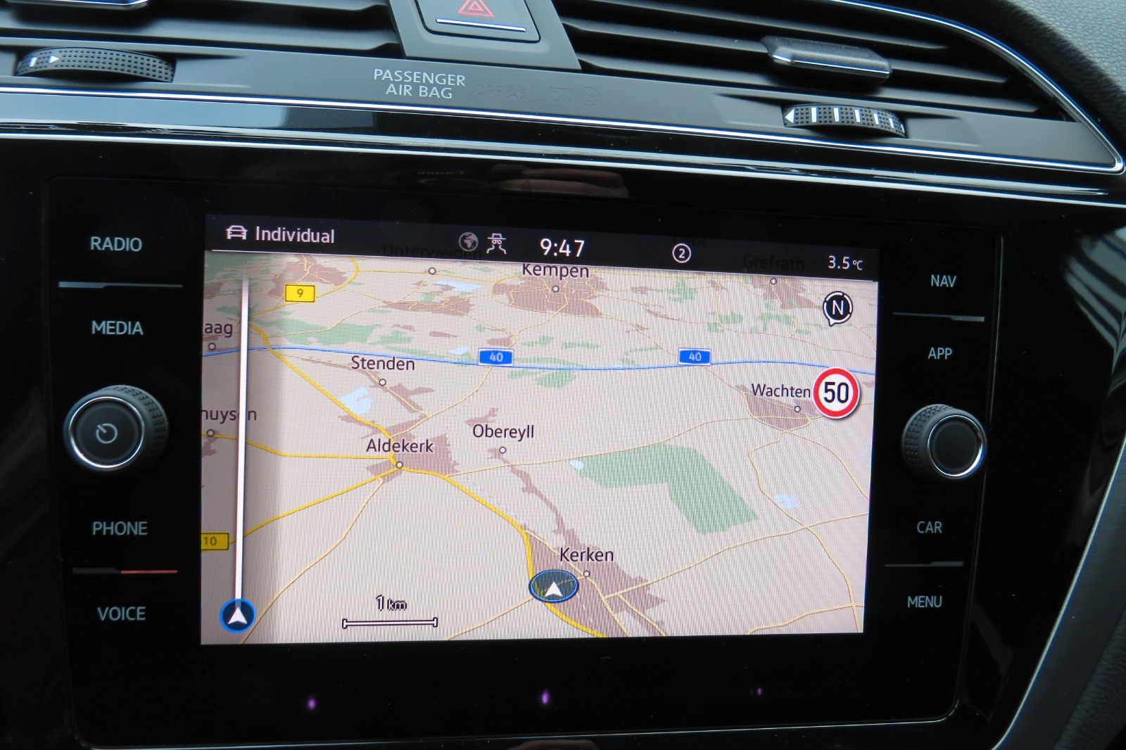 Fahrzeugabbildung Volkswagen Touran Comfort DSG AHK 7-SITZE KAMERA LED 1.H