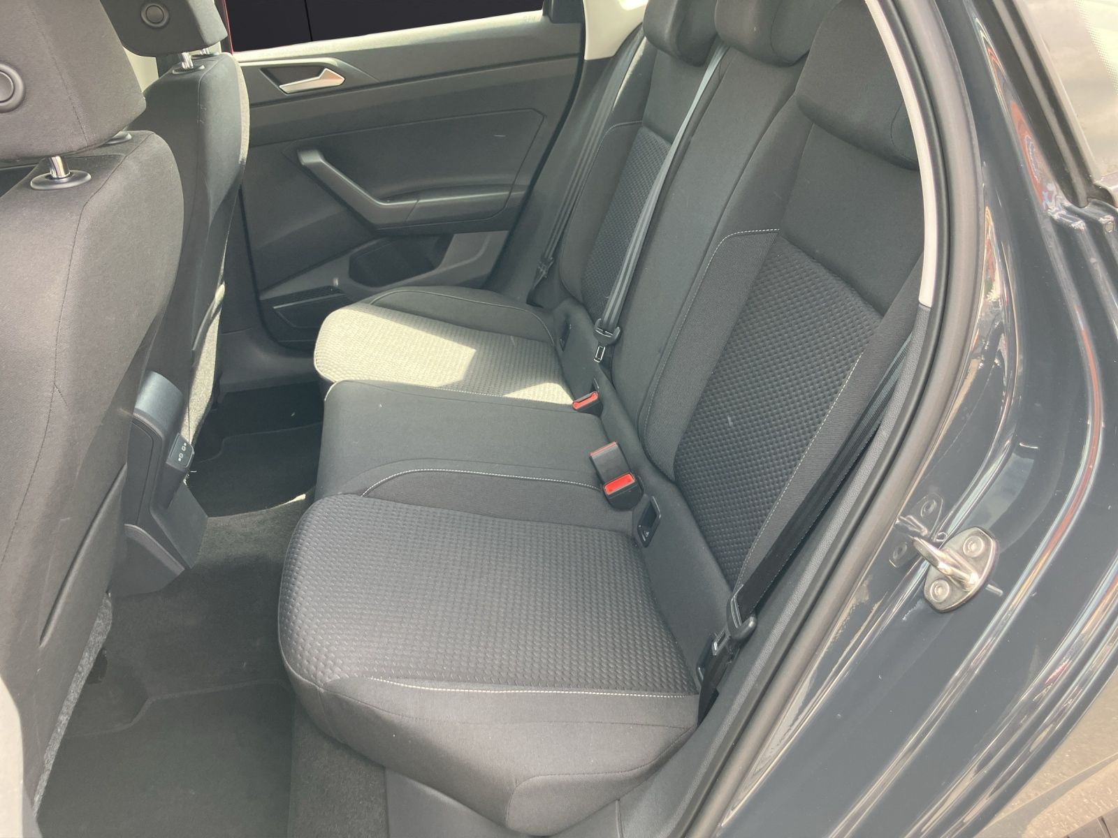 Fahrzeugabbildung Volkswagen Polo 1.0 Comfortline Klima DAB PDC SH