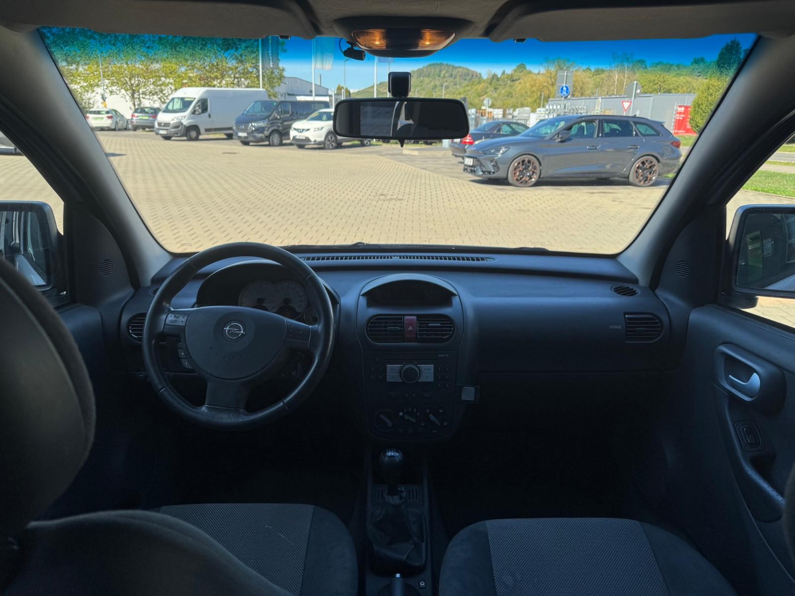 Opel Combo 2011 — photo 12