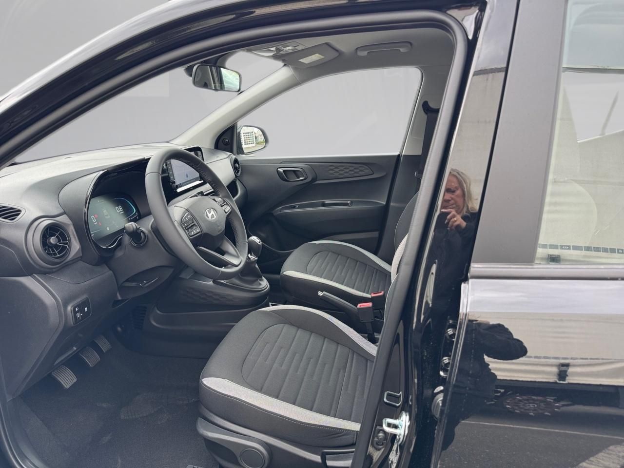 Fahrzeugabbildung Hyundai i10 SELECT Kam. LM Navi PDC SpurH