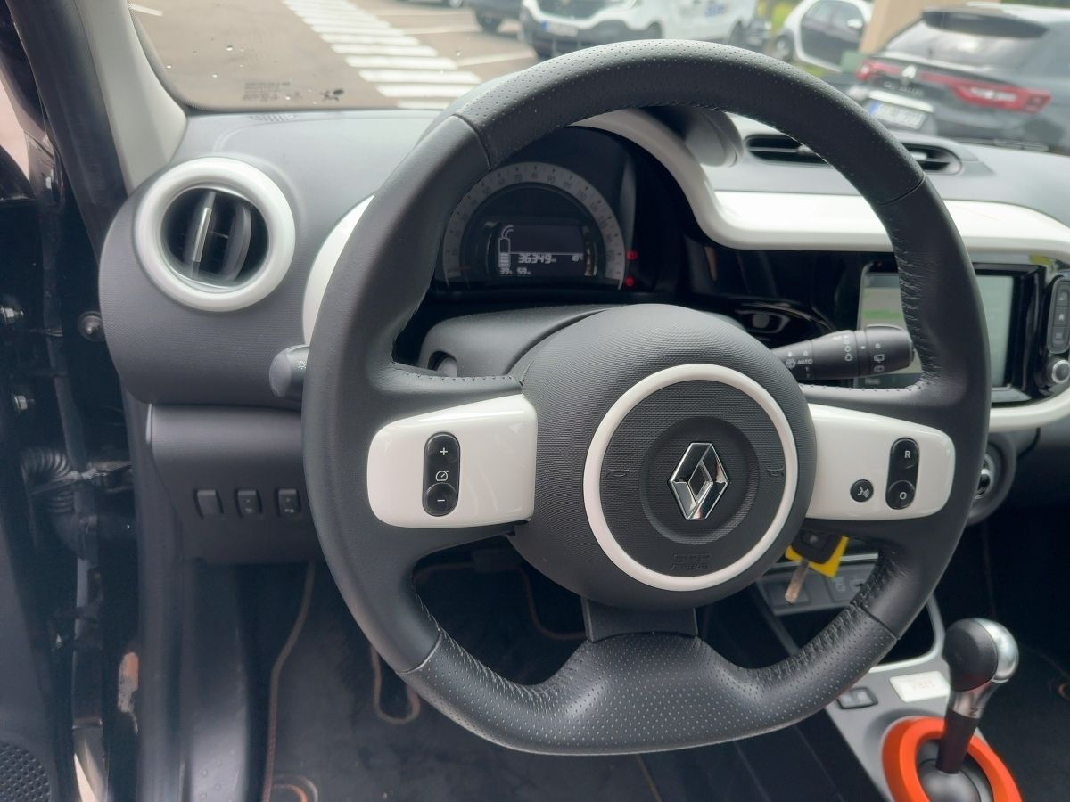 Fahrzeugabbildung Renault Twingo E-TECH 100% el. VIBES GJR, Faltdach el.