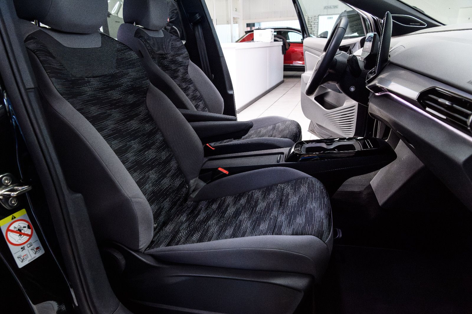 Fahrzeugabbildung Volkswagen ID.4 Pro IQ-LED+AHK+NAV+HUD+WÄRMEPUMPE+H&K+ACC