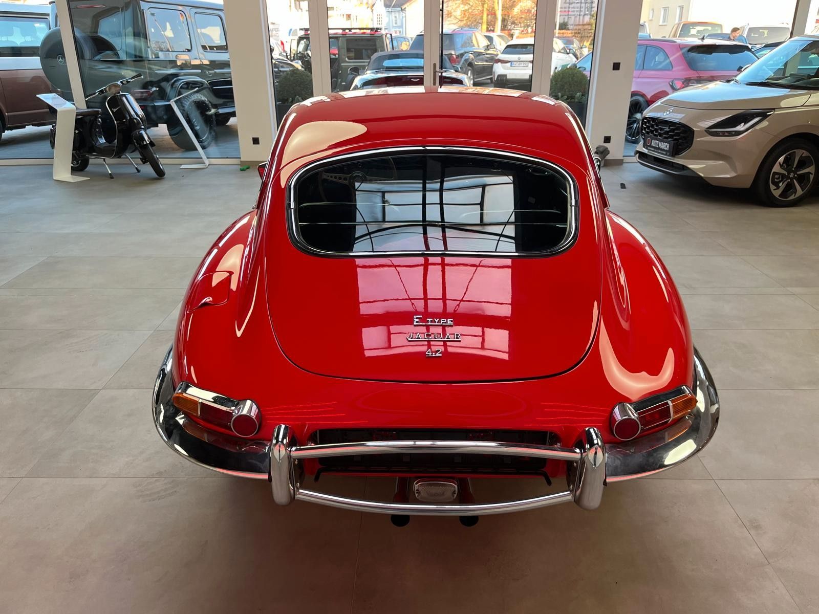 Fahrzeugabbildung Jaguar E-Type 4.2 Coupe Serie 1.5 6-Zylinder