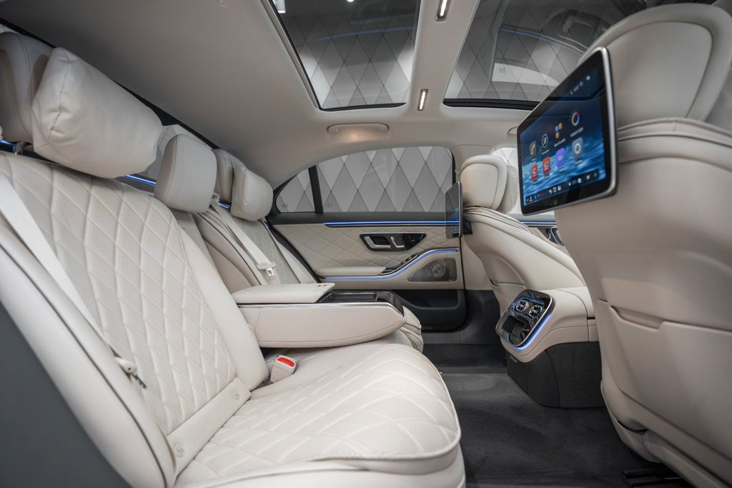 S 450 d 4MATIC L 2027 BLACK/BEIGE AMG PANO - Bild 16