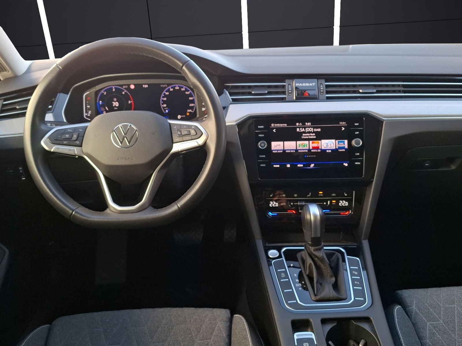 Fahrzeugabbildung Volkswagen Passat Variant TDI Business DSG Matrix Navi AID