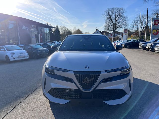 Alfa Romeo Junior Ibrida 1.2 VGT 48V-Hybrid 107 kW Ti