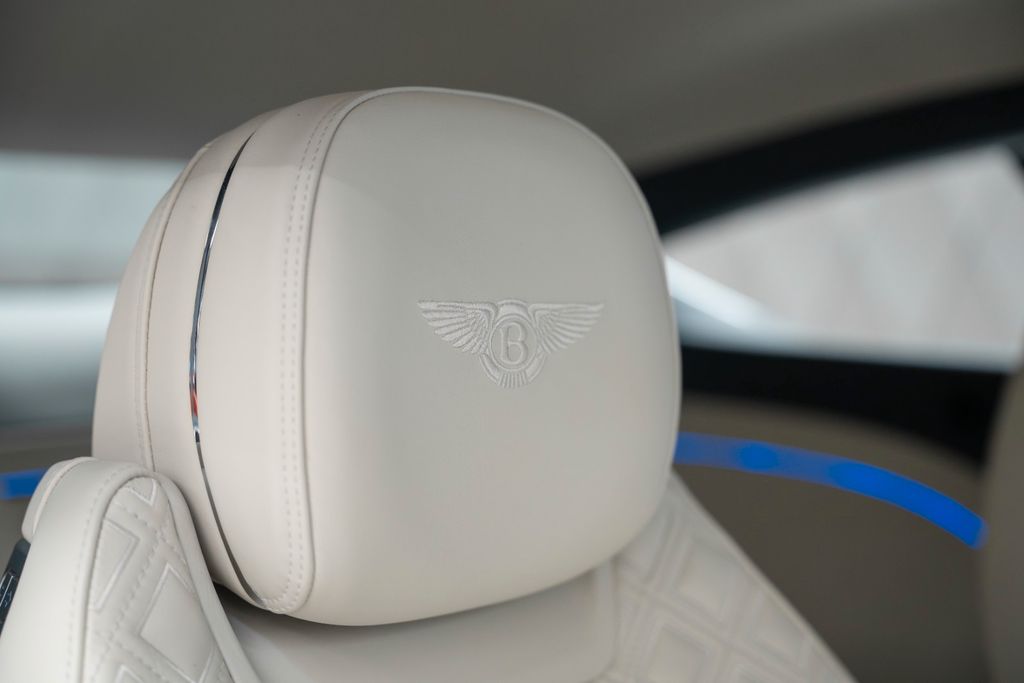 Continental GT V8 MULLINER BLUE/BEIGE - Bild 25