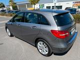 Mercedes-Benz Sehr gepfegter B 180 Automatik mit Sportpaket  - : Allradantrieb, Van, mit