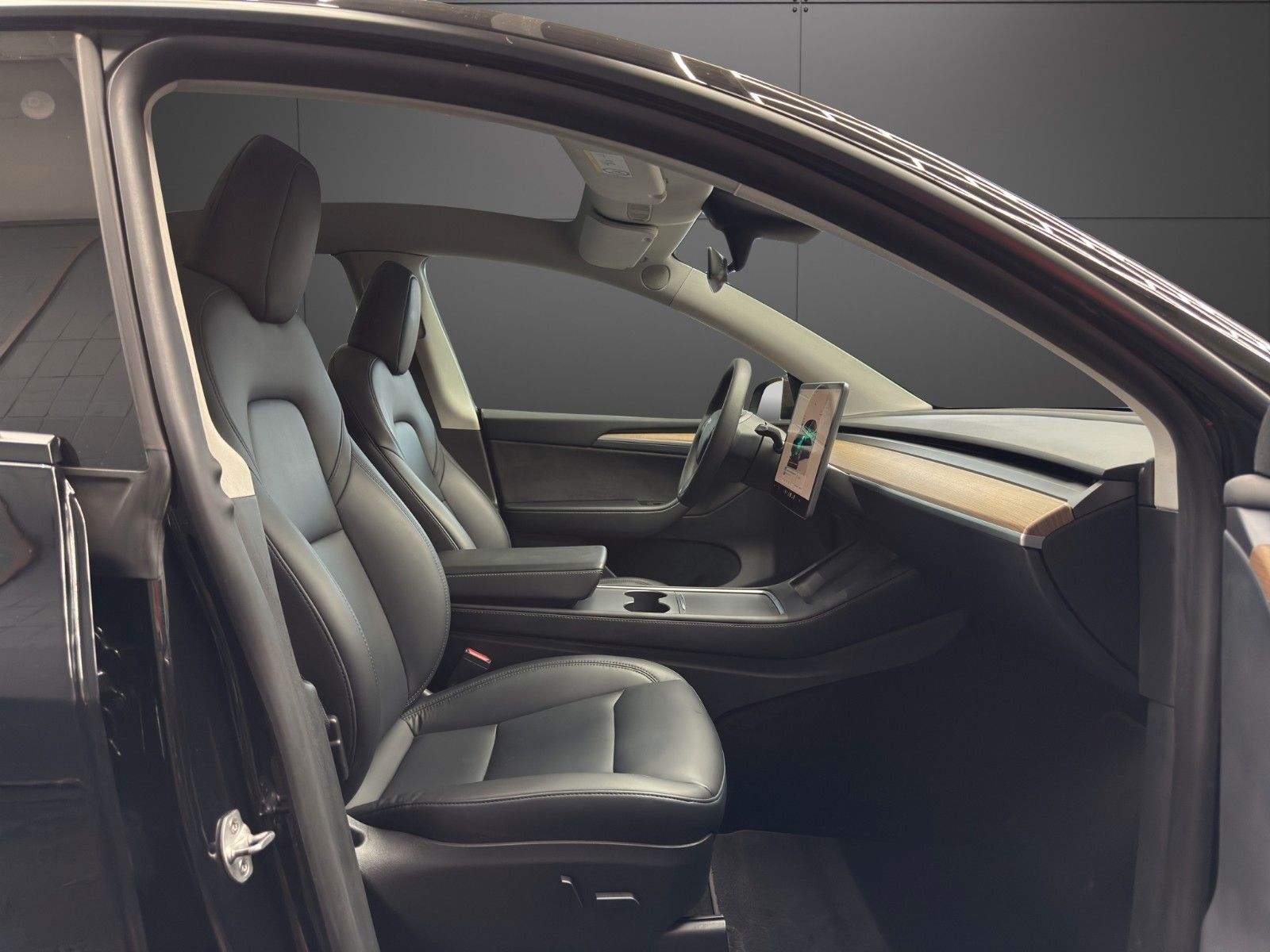 Tesla Model Y Long Range AWD foto 14