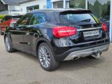 Mercedes-Benz GLA 200 CDI Automatik Panoramaglasdach Navi AHK - Mercedes-Benz mit Diesel-Antrieb: Geländewagen