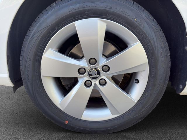 Skoda Fabia Ambition 1.0 TSI °AHK°PDC°SHZ°