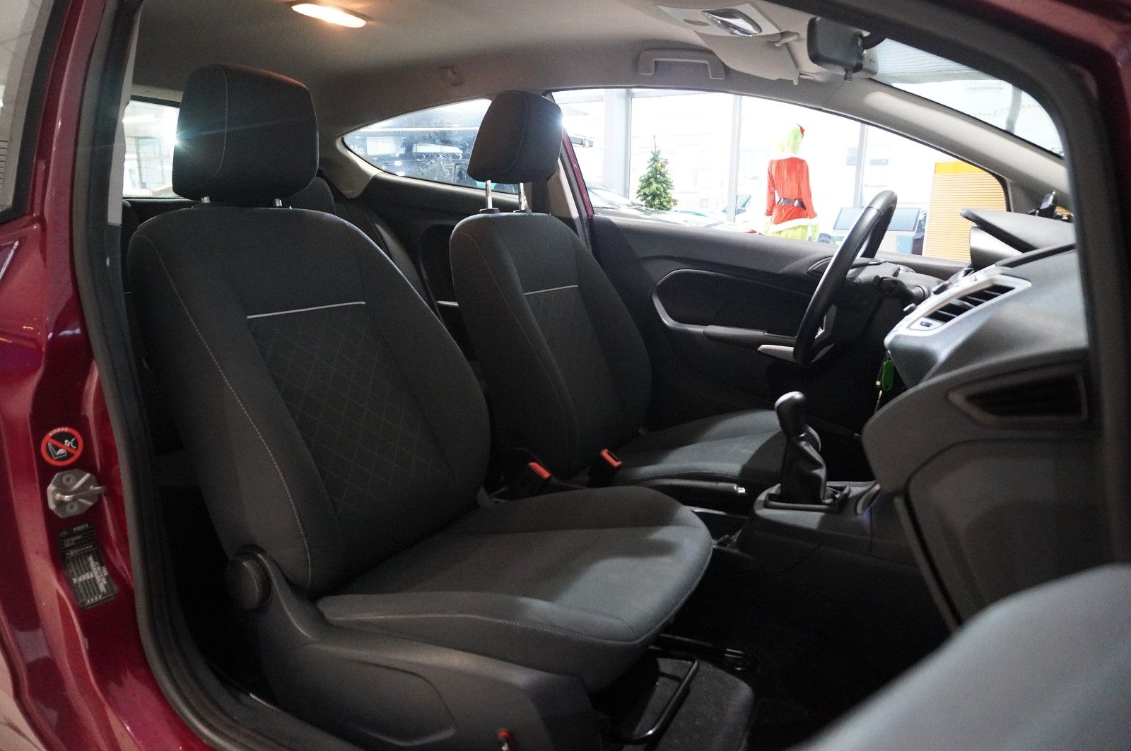 Fahrzeugabbildung Ford Fiesta 1.3 CHAMPIONS EDIT. 3-TÜR KLIMA/SHZ/USB