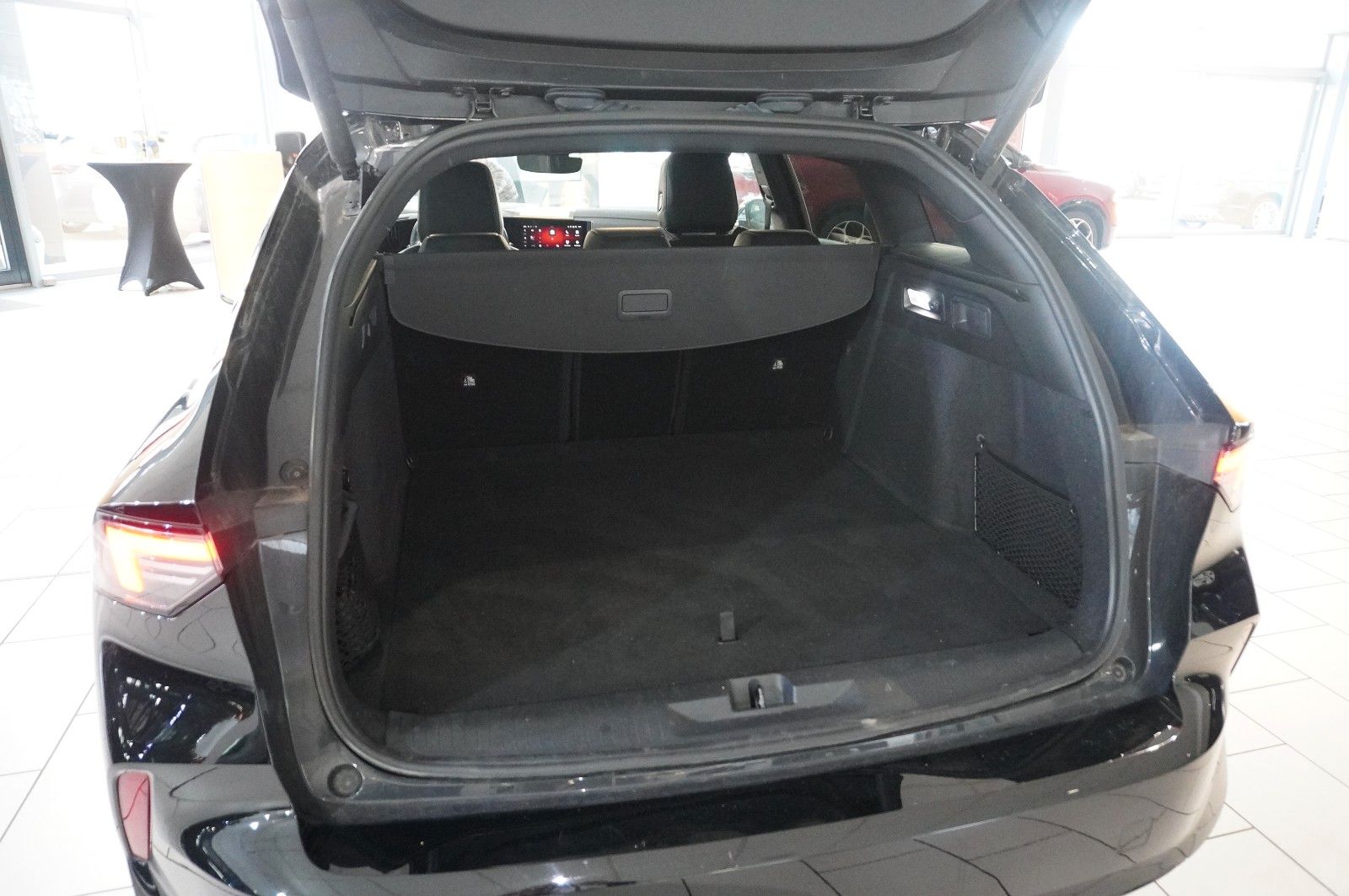 Fahrzeugabbildung Opel Astra L ST 1.2T ULTIMATE NAVI/LED/360°/VIRT/DAB+