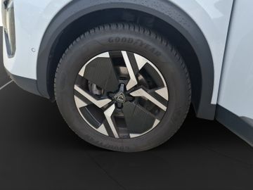 Peugeot 2008 GT 1.2 PureTech 130 360+AHK+Kam.+KeyLess+SD
