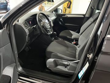 Volkswagen Tiguan - 8