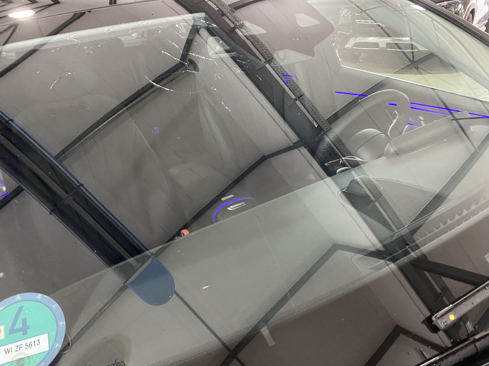 Fahrzeugabbildung Mercedes-Benz E 220 d T 4M Exclusiv/HYPER/PANO/Leder/Pano/DIS/