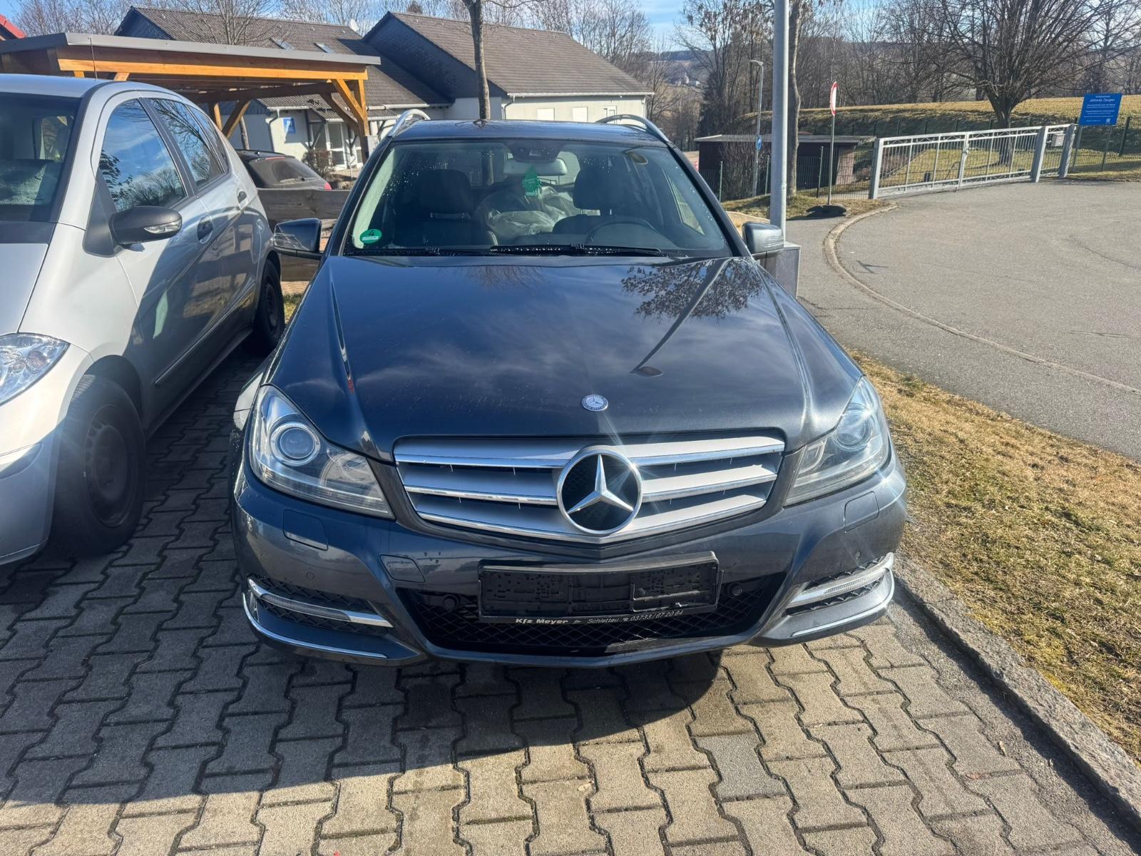 Mercedes-Benz C 180 CGI BlueEfficiency 1,6 Benzin **AUTOMATIK*