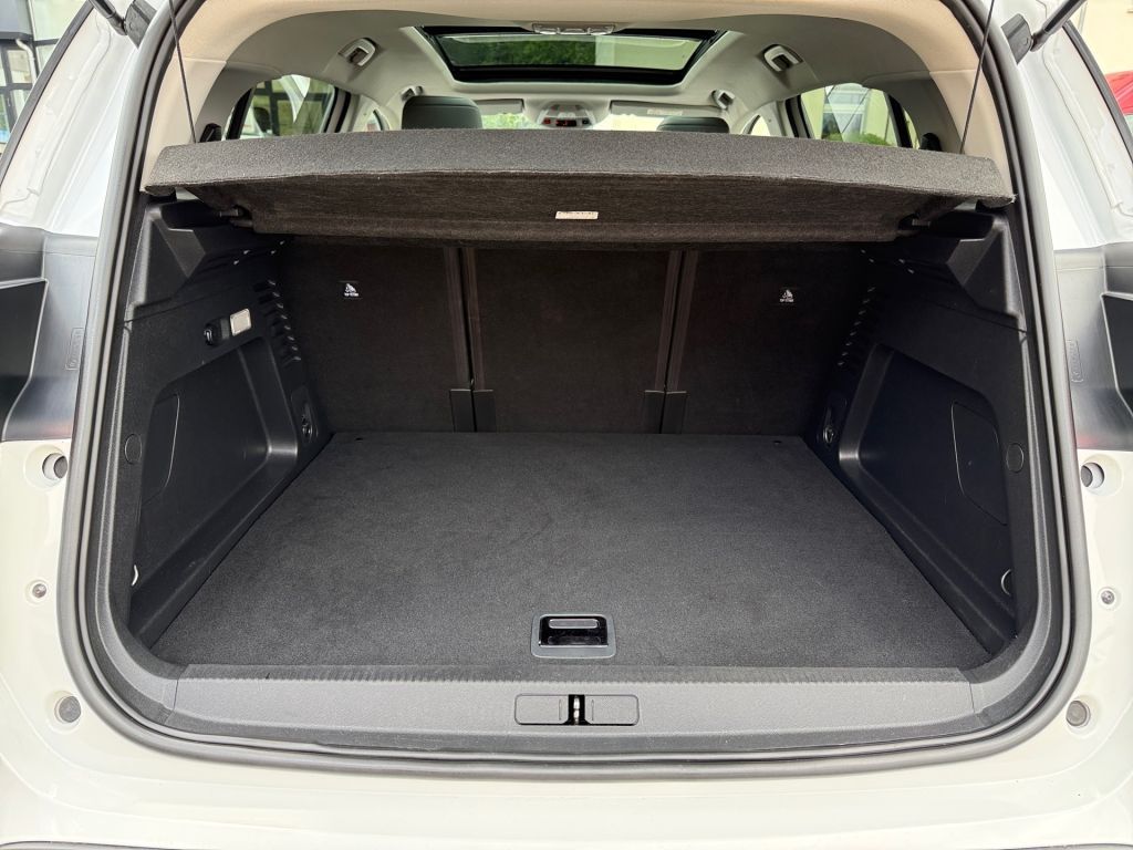 Fahrzeugabbildung Citroën C5 Aircross Hybrid 225 e-EAT8 SHINE*Panorama-SD