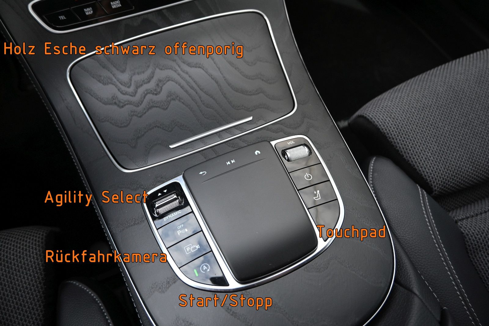 Fahrzeugabbildung Mercedes-Benz E 220 d T Avantg. °NIGHT°AHK°BURMESTER°STANDHEIZ