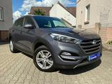 Hyundai Tucson blue Style NAVI*AHK*KAMERA* - Hyundai TUCSON Style mit Diesel-Antrieb