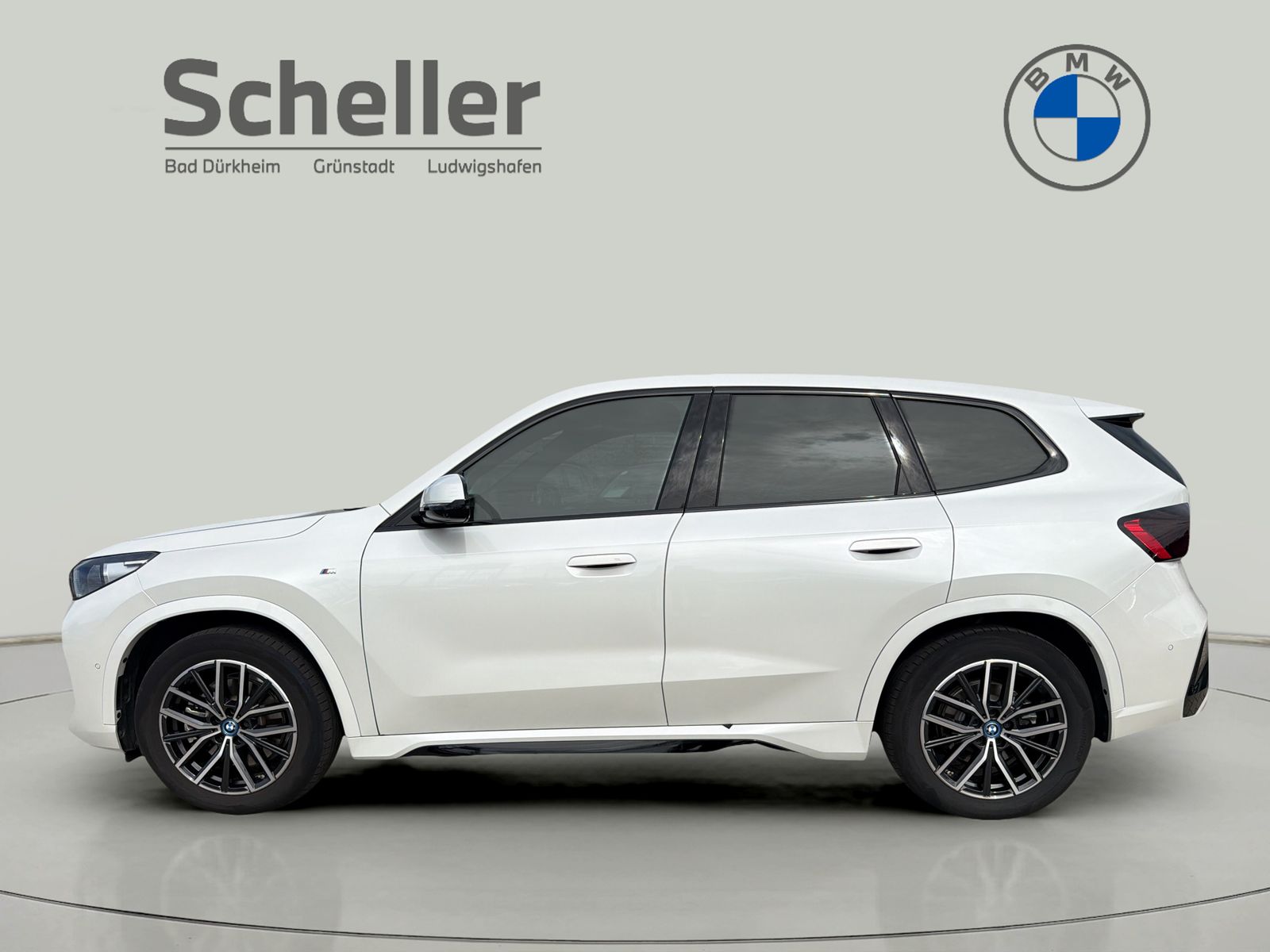 BMW iX1 xDrive30 M Sportpaket Head-Up LED Pano.Dach foto 5