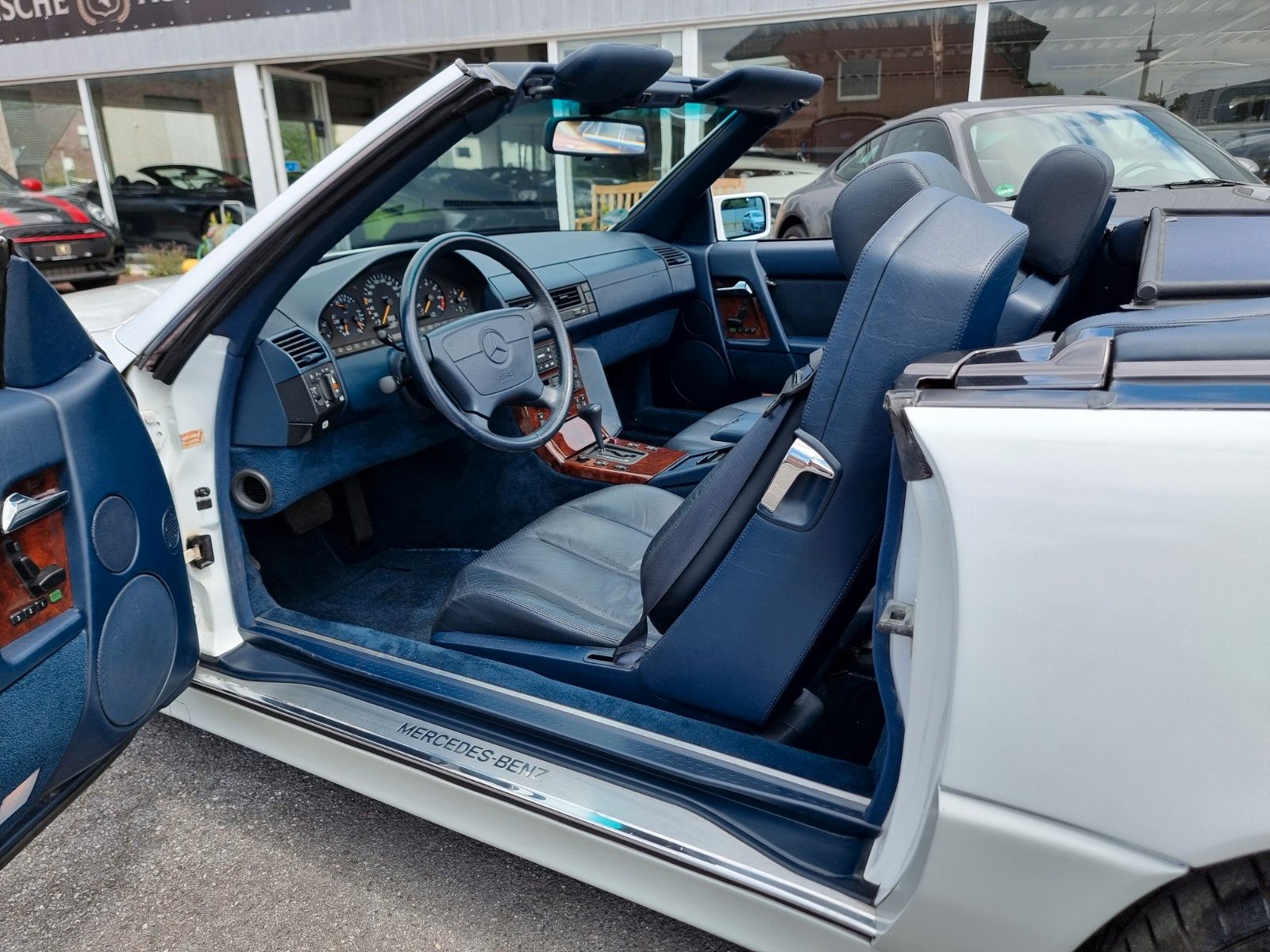Fahrzeugabbildung Mercedes-Benz SL 500/Originale km/Sammlerzustand/OZ Futura 17"