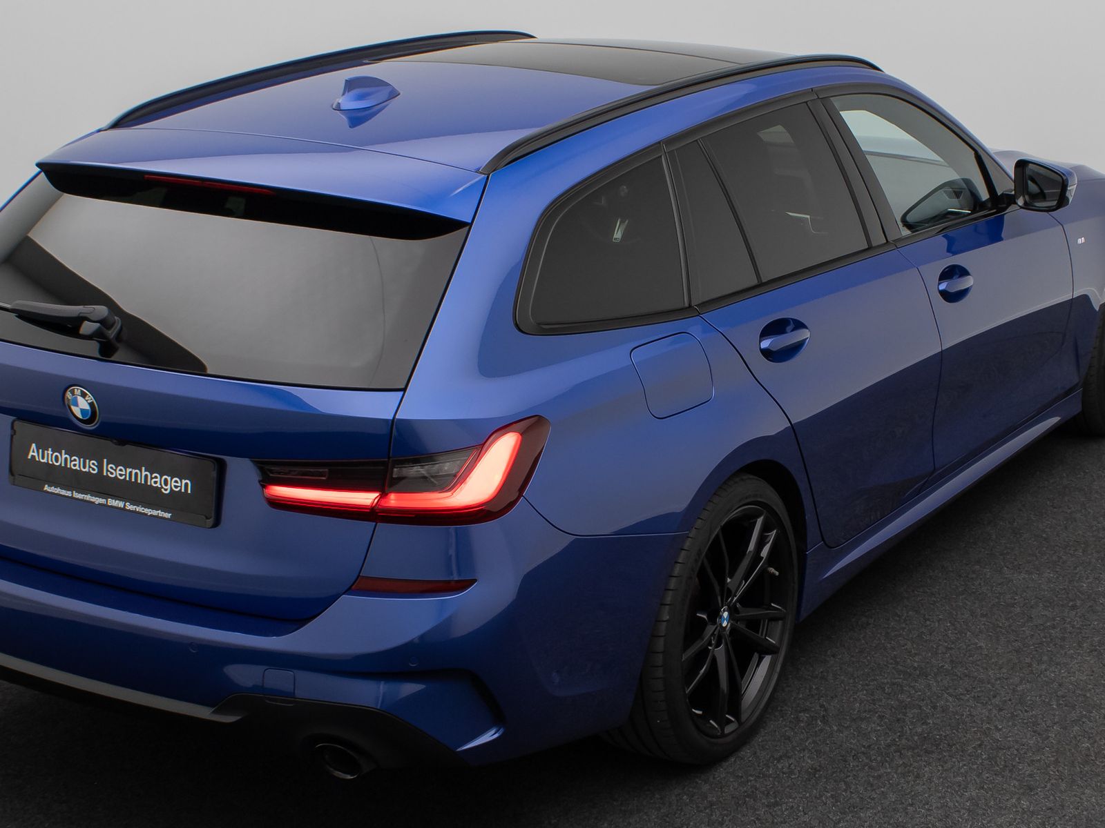 Fahrzeugabbildung BMW 320d M Sport Kamera DAB Panorama H/K 19Zoll