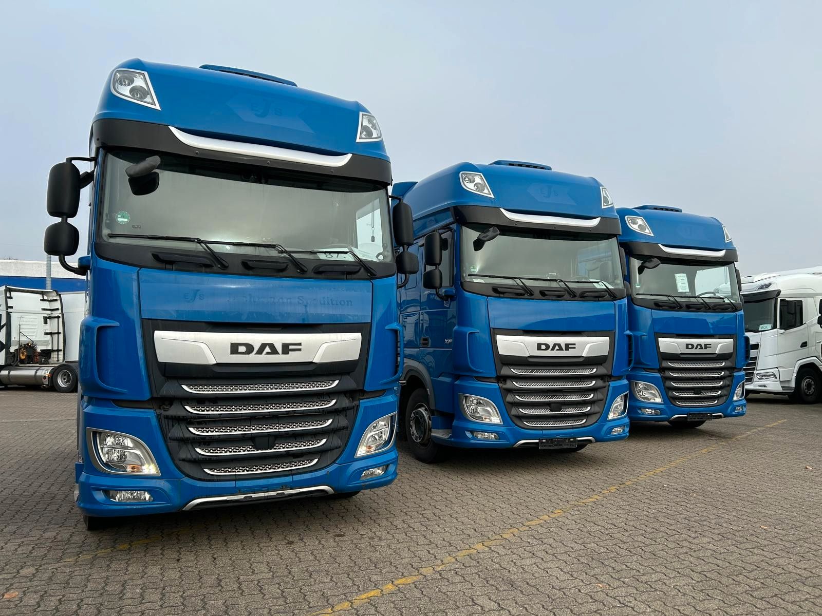 Fahrzeugabbildung DAF 12 Stück SSC, Intarder, Klima, Bj.2021