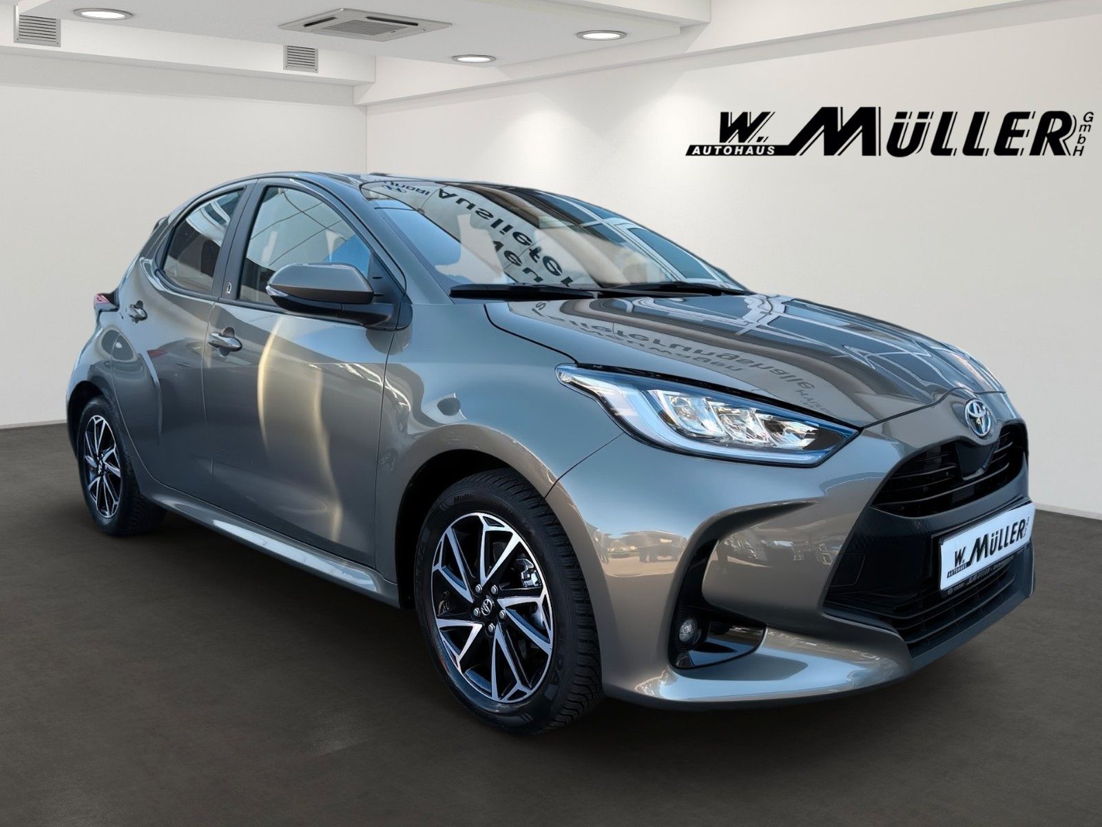 Fahrzeugabbildung Toyota Yaris Hybrid Team Deutschland