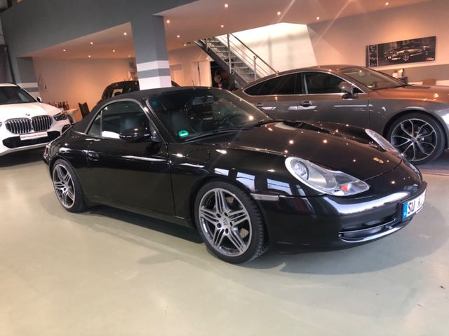 Porsche 996 Carrera 4 Cabriolet