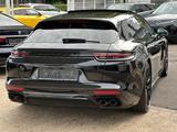 Porsche Panamera ST GTS SPORTDESIGN/VIERRADLENKUNG/HEAD - Porsche Panamera in Köln