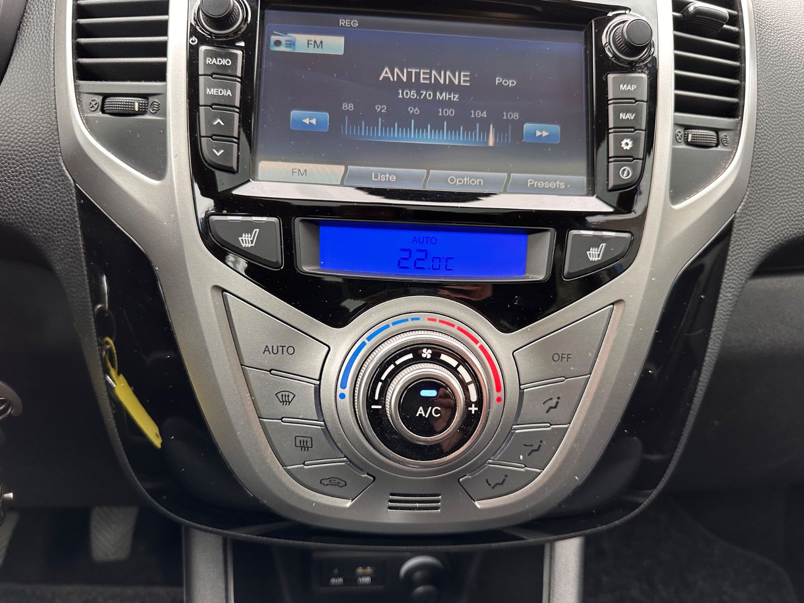 Fahrzeugabbildung Hyundai ix20 blue Passion 1.4 Pano/Kamera/Navi/SHZ/GRA