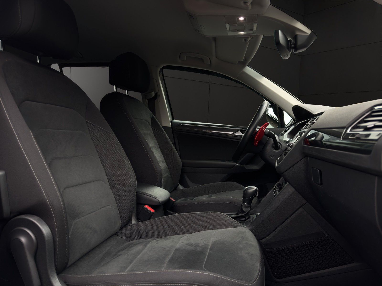 Fahrzeugabbildung Volkswagen Tiguan R-Line 4Motion*Sportauspuff*Dig.Cock*AHK*