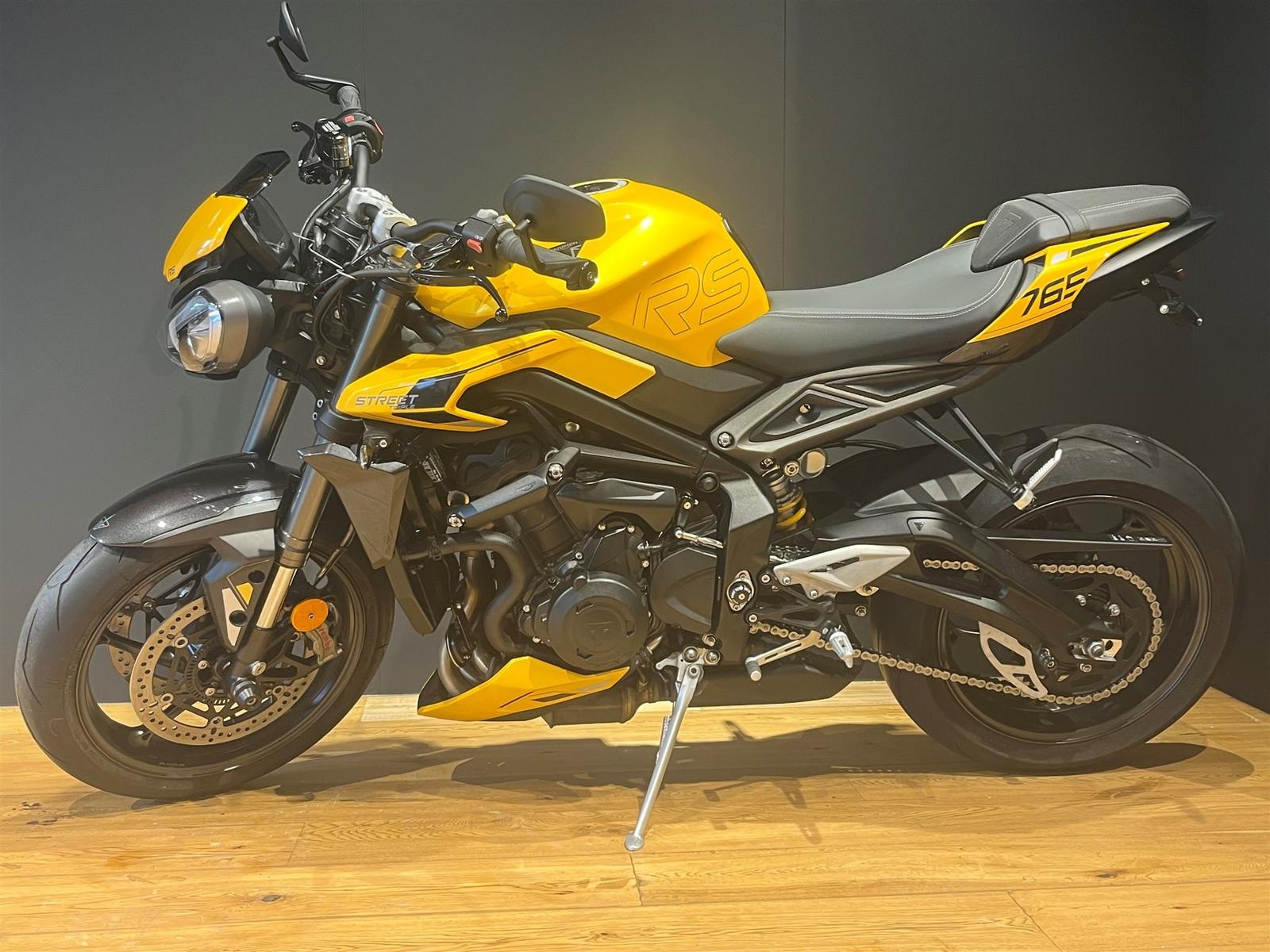 Triumph Street Triple 765 RS Service neu / viel Zubehör