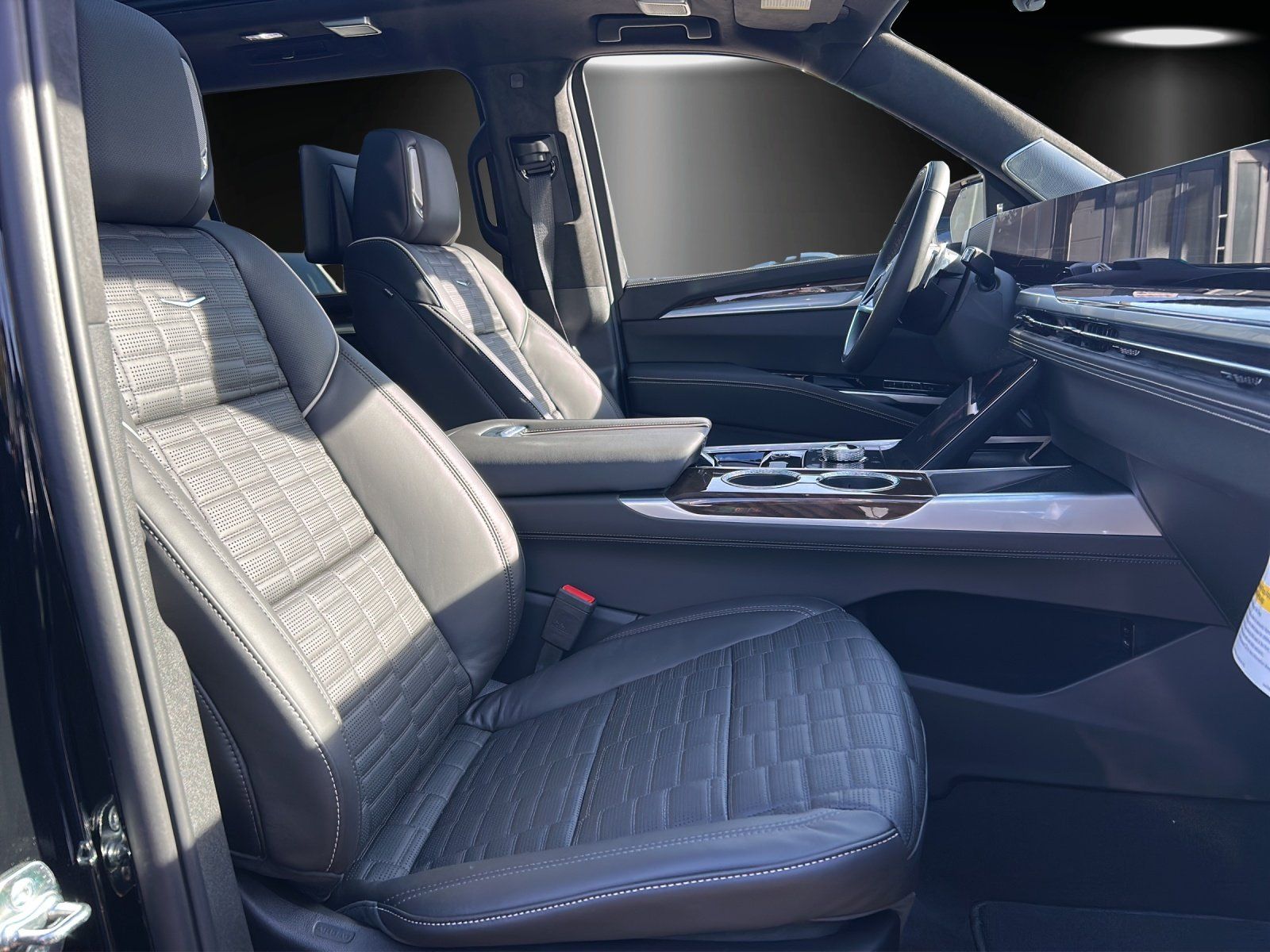 Fahrzeugabbildung Cadillac Escalade ESV MY 25 FACELIFT/EXECUTIVE SITZ/LANG