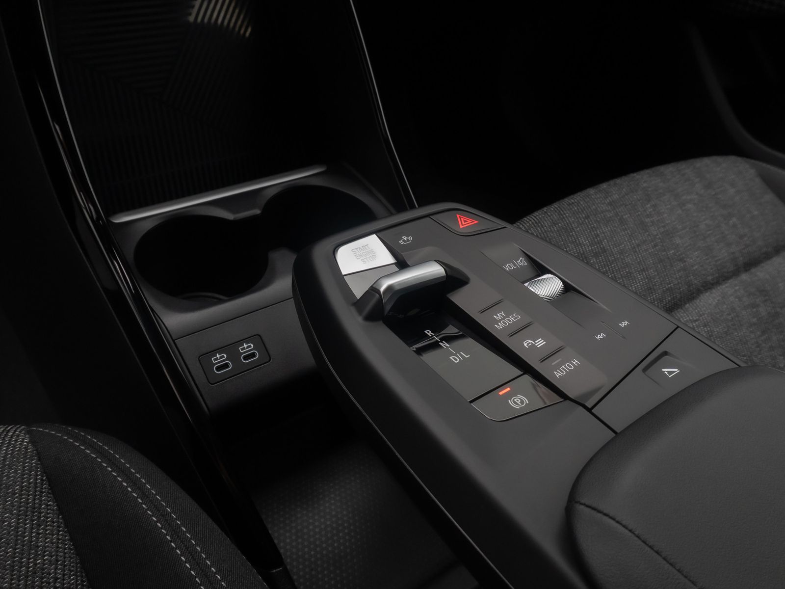 Fahrzeugabbildung BMW 216i Active Tourer GeschwindigR Alarm DAB Kamera