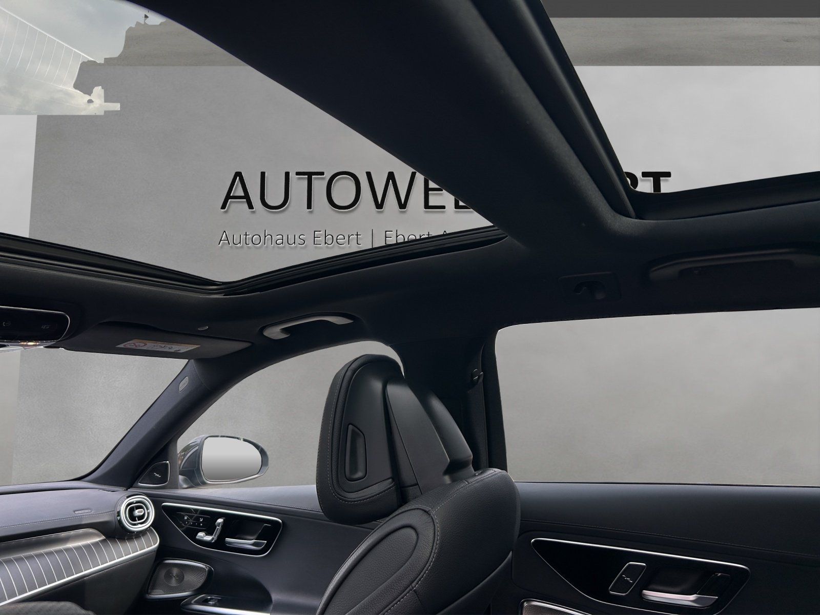 Fahrzeugabbildung Mercedes-Benz C300d T AMG Pano DISTRO DigiLED Busines AHK Memo