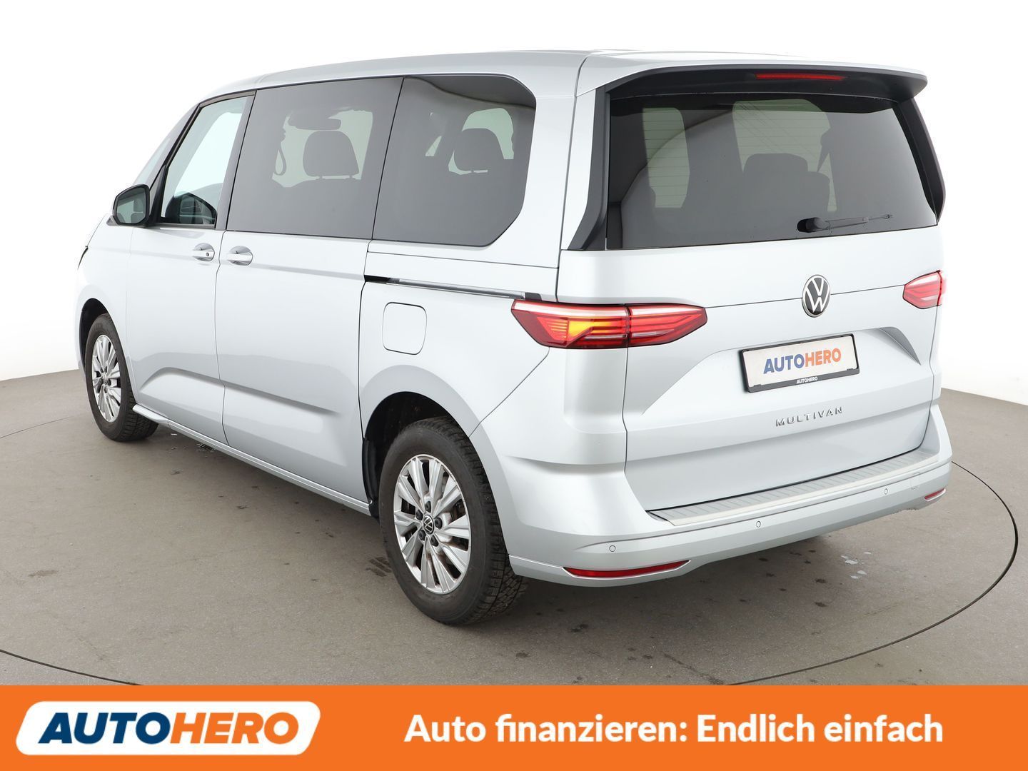 Volkswagen T7 Multivan 1.5 TSI Life Aut. NAVI LED TEMPO foto 4