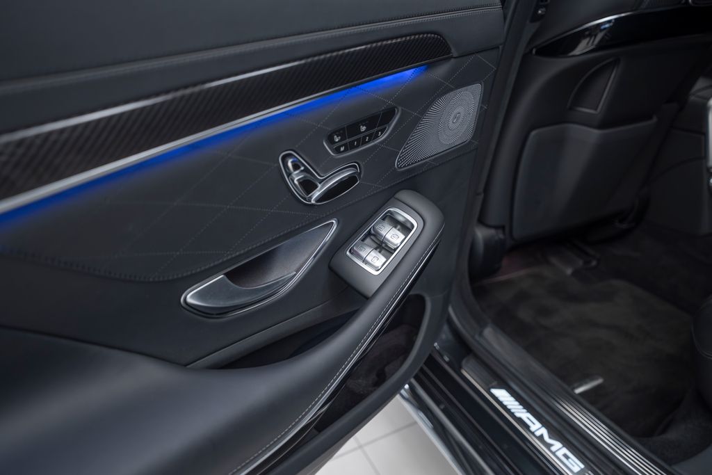 S63AMG LONG BLACK CARBON 3D SOUND DRIVER PACKAGE - Bild 27