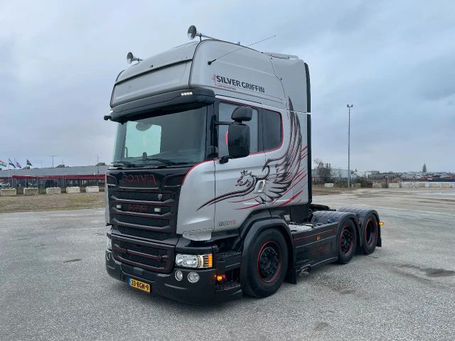 Scania R580 V8 SILVER GRIFFIN 049/100